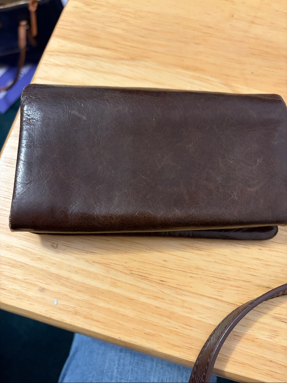 Classic Hobo Brand Brown Leather Crossbody Bag with matching wallet - Picture 7 of 7